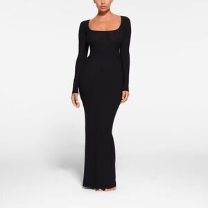 Skims Elegant Black Long Sleeve Dress